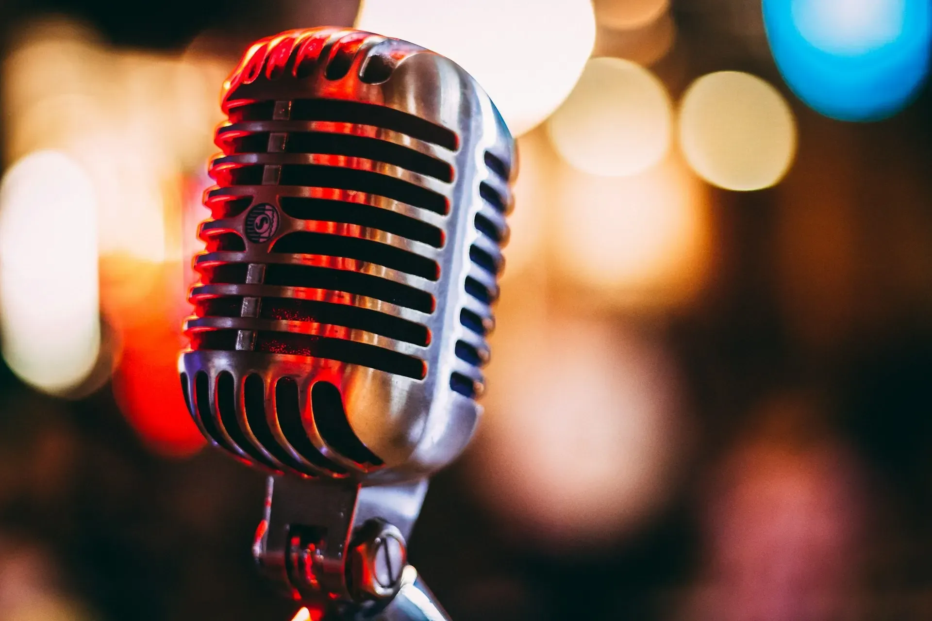 Comperes and mcs: comperes & mcs