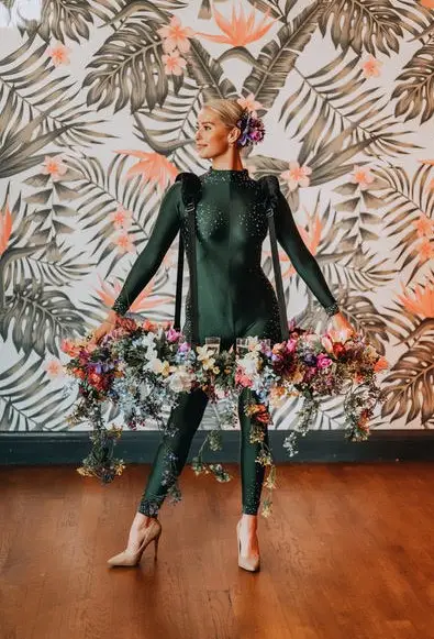 Floral LED table skirt: champagne walkers, enchanted garden theme