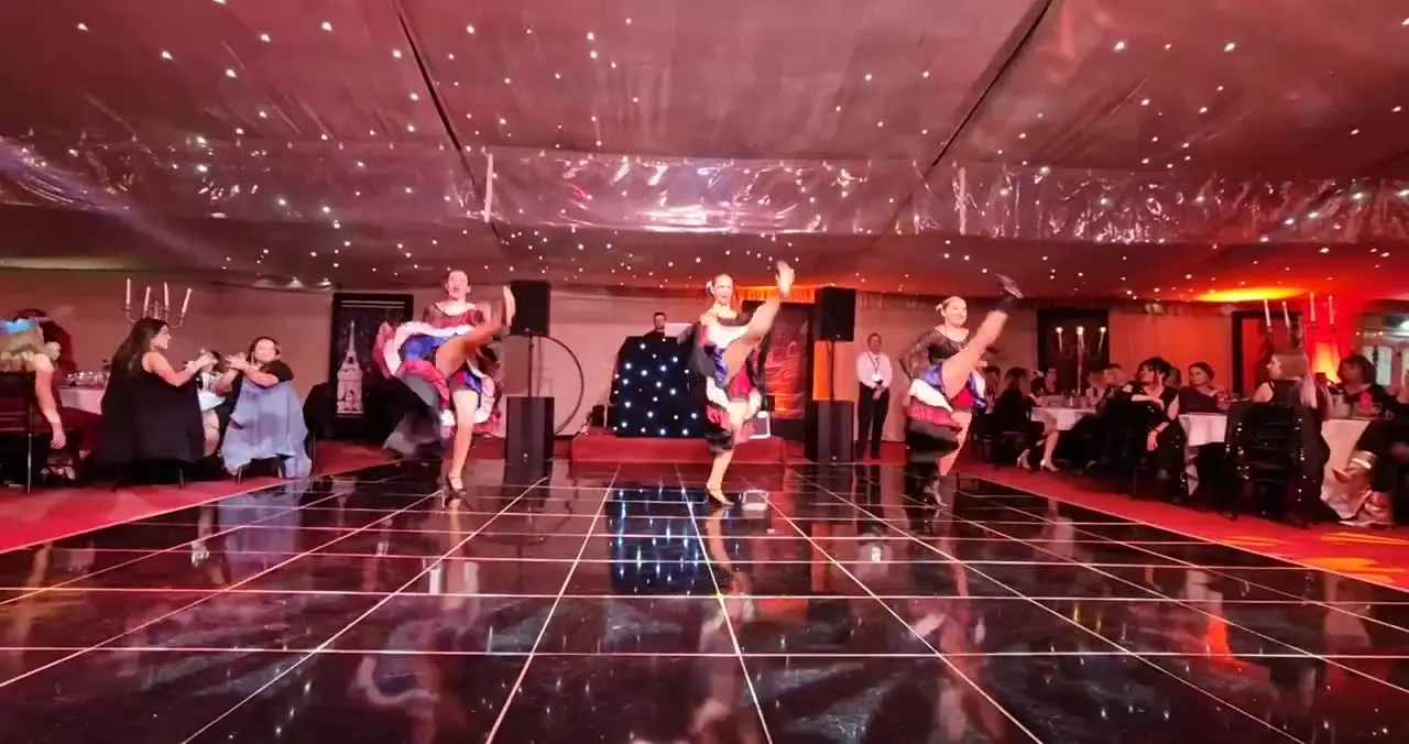 Parisian package showreel, Devizes