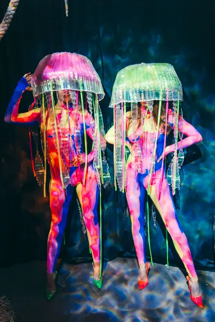 UV neon jellyfish dancers: themed dancers, under the sea theme